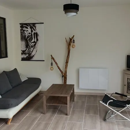 Maisonnette Independante * Montroy