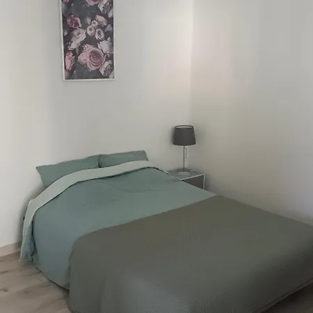 Maisonnette Independante * Montroy