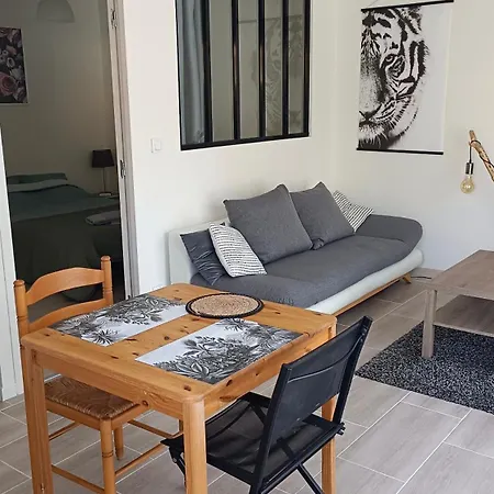 Maisonnette Independante * Montroy