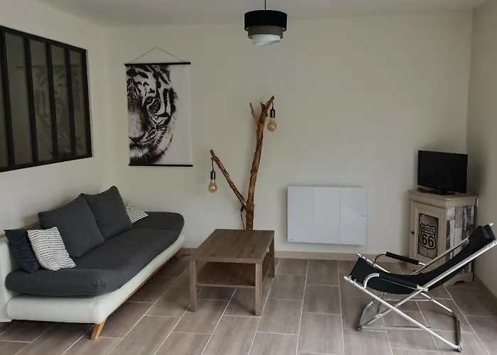 Maisonnette Independante * Montroy